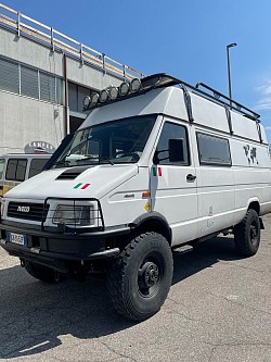 Iveco Daily 4x4 pronto per partire all’ avventura